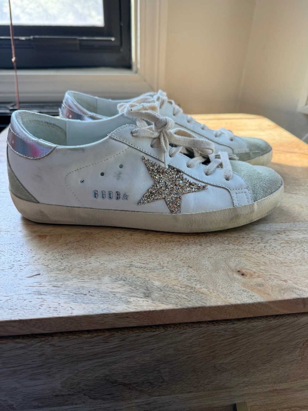 Golden Goose sneakers with gold glitter star and gray insert